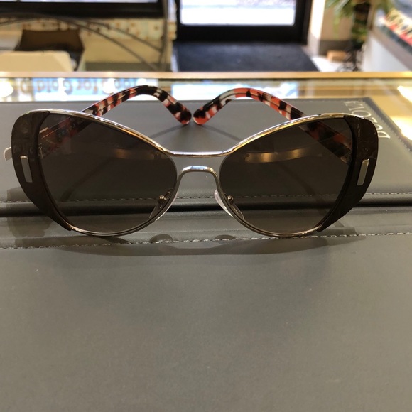 Authentic Prada sunglasses main image 6